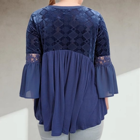 Victorian sleeve loose fit blouse - Picture 4 of 11